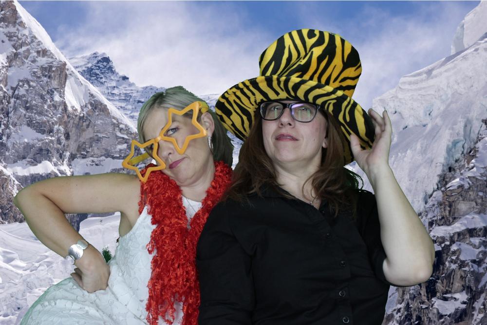 DHL South Regional Meeting | View more photos from the event at gallery.myphotoboothexperience.co.uk/u/MyPhotoBoothExperienceLtd/DHL-South-Regional-Meeting